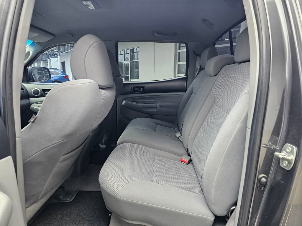 Used 2010 Toyota Tacoma 4x4 Double Cab image 17