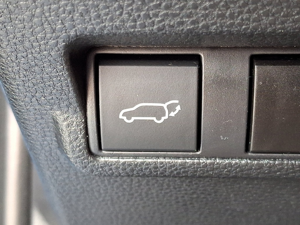 Used 2026 Toyota Corolla Cross XLE w/ Convenience Package AWD/4WD image 26