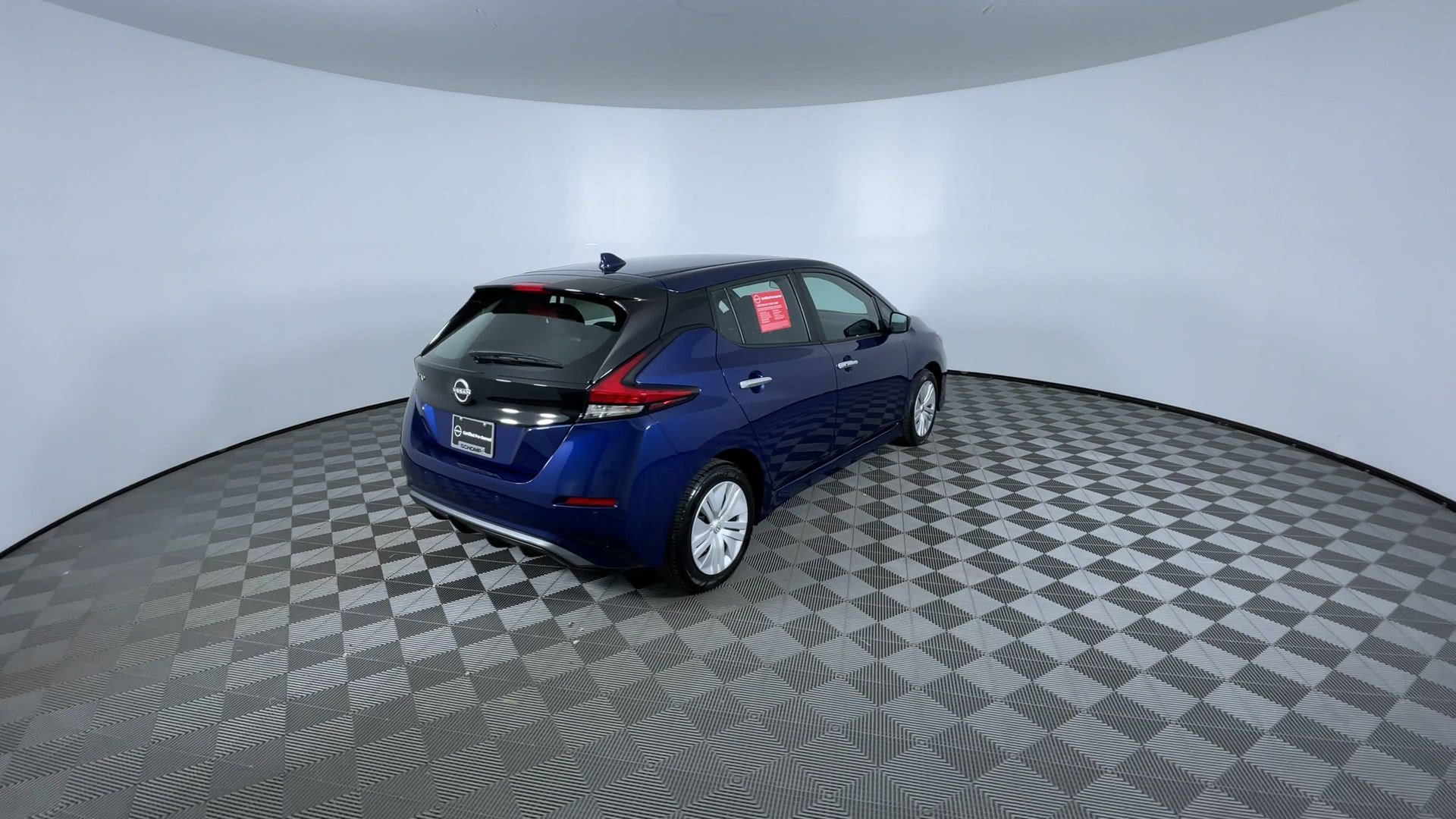 Certified 2025 Nissan Leaf S FWD image 8