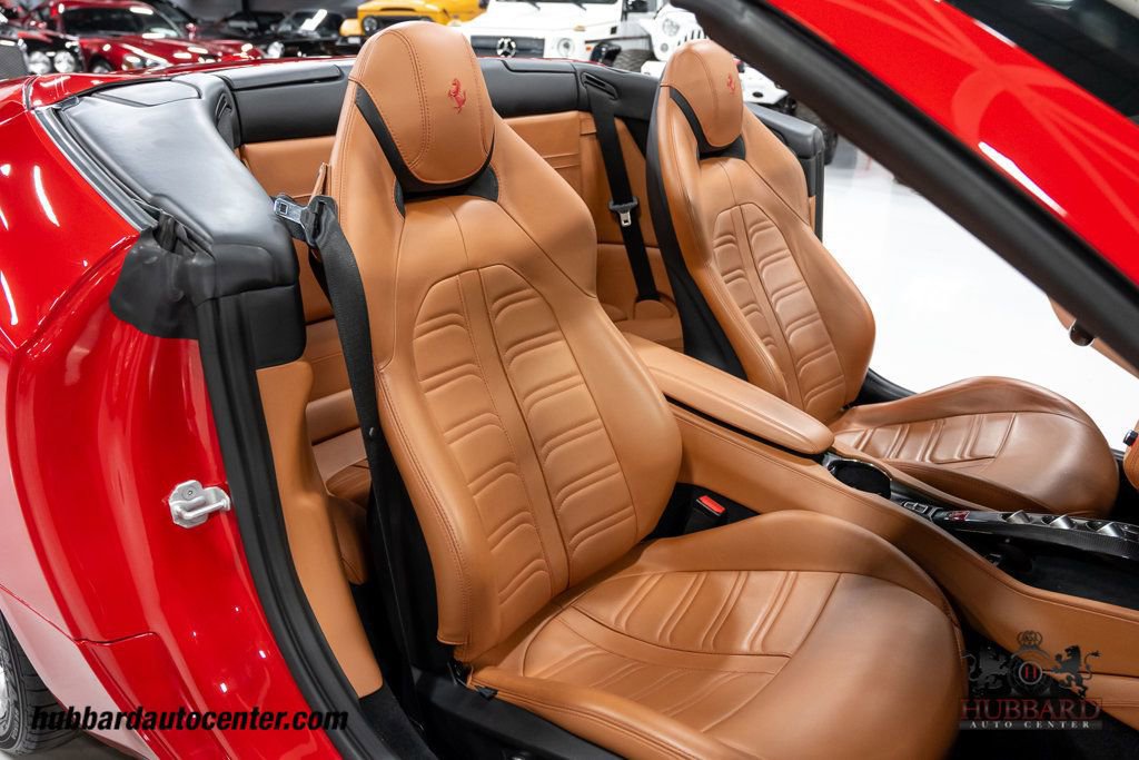Used 2016 Ferrari California T image 30
