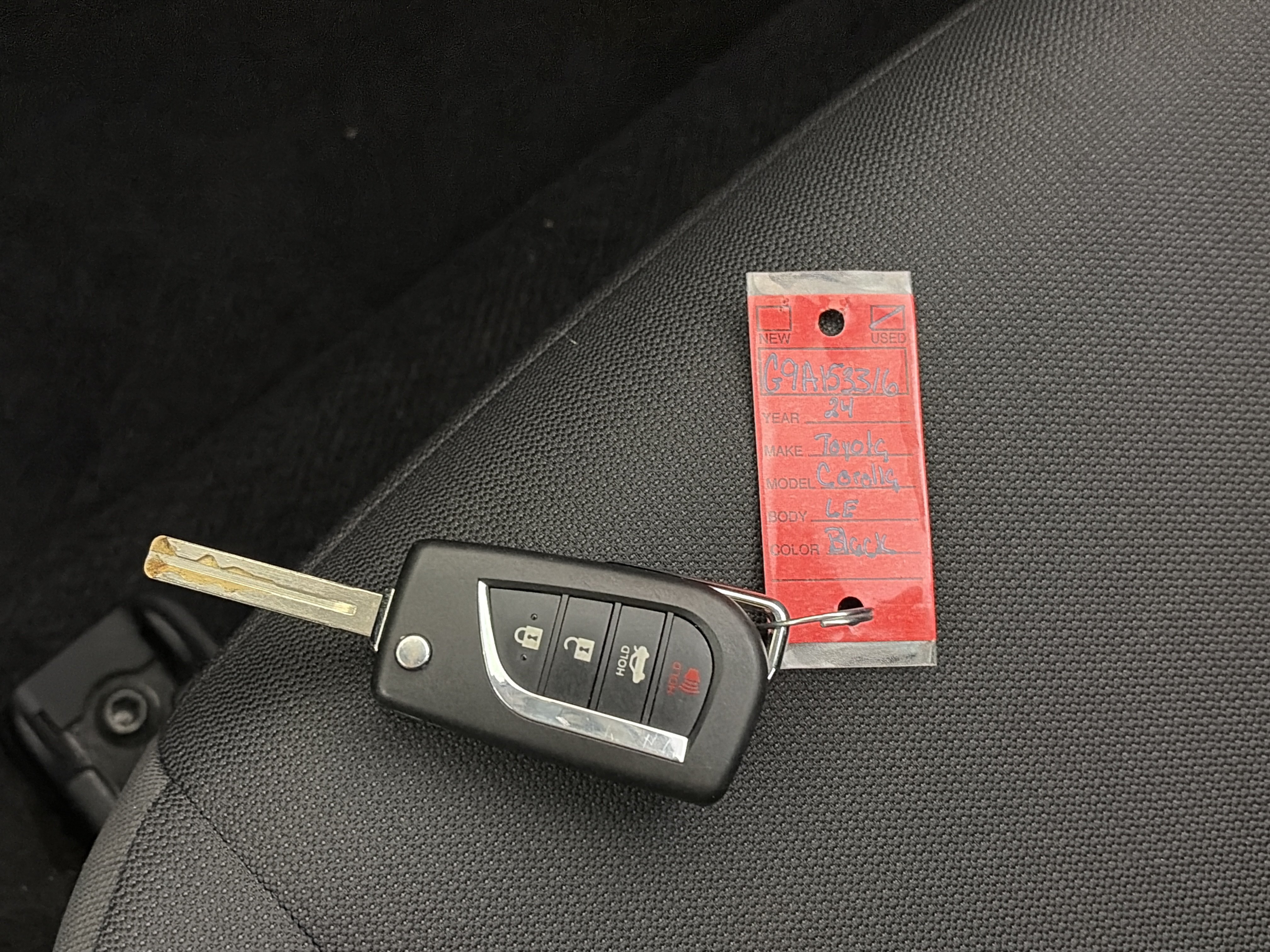 Used 2024 Toyota Corolla LE FWD image 30