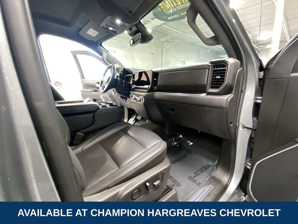 Used 2025 GMC Sierra 1500 SLT image 37