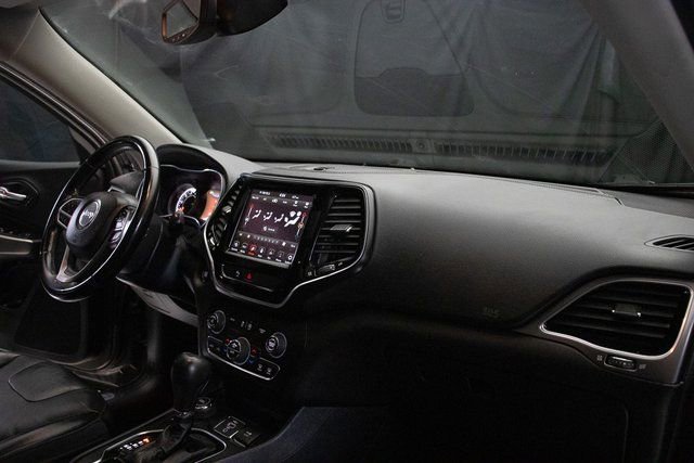 Used 2020 Jeep Cherokee Limited AWD/4WD image 15