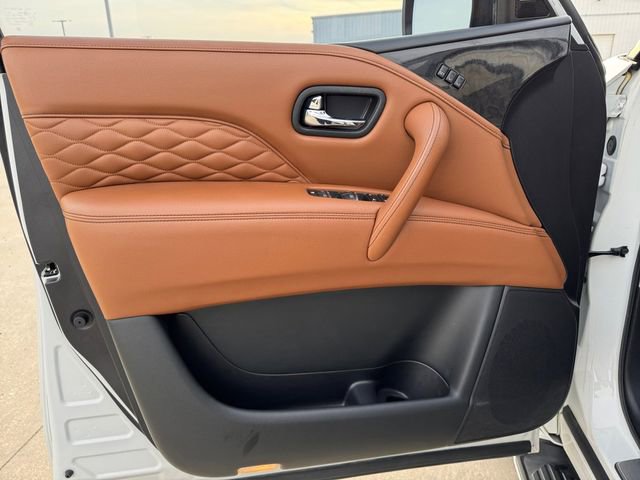 Used 2019 INFINITI QX80 Luxe w/ 22" Wheel Package image 4