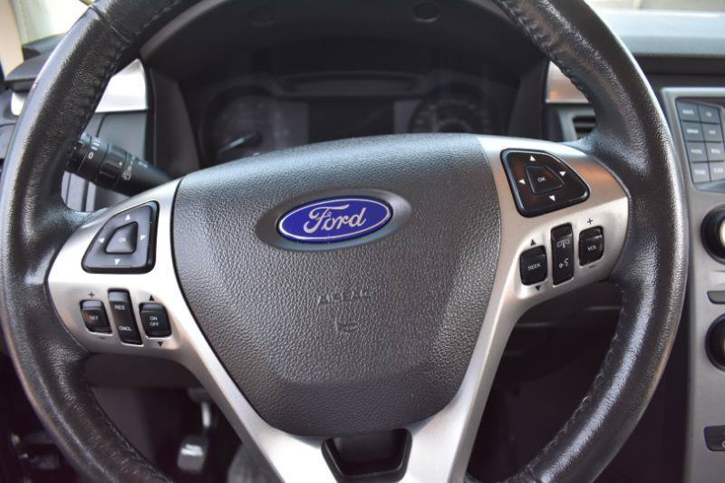 Used 2019 Ford Flex SE FWD image 21