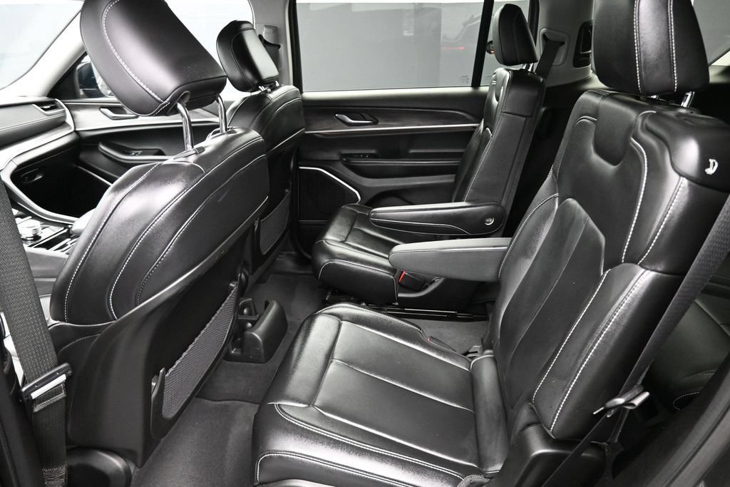 Used 2022 Jeep Grand Cherokee L Limited AWD/4WD image 14