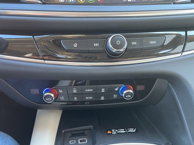 Used 2024 Buick Enclave Avenir w/ Avenir Technology Package image 20