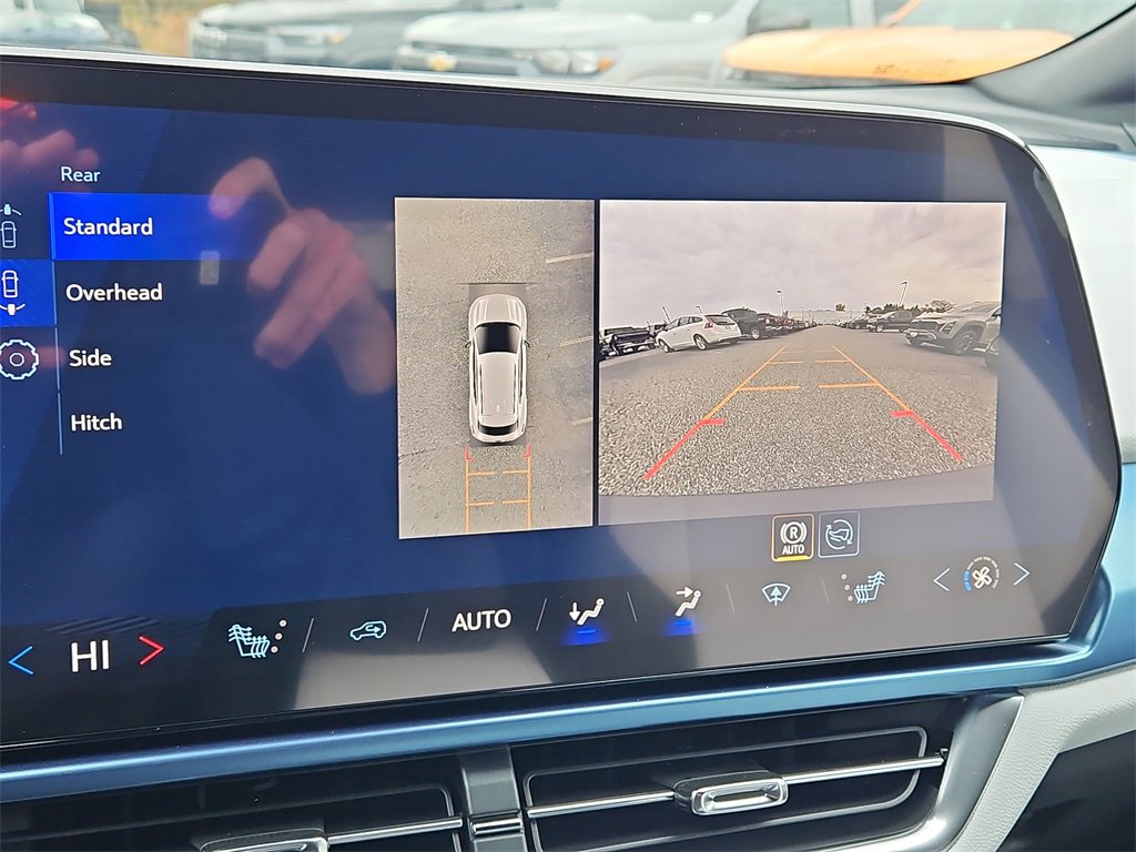 New 2026 Chevrolet Equinox EV LT image 8