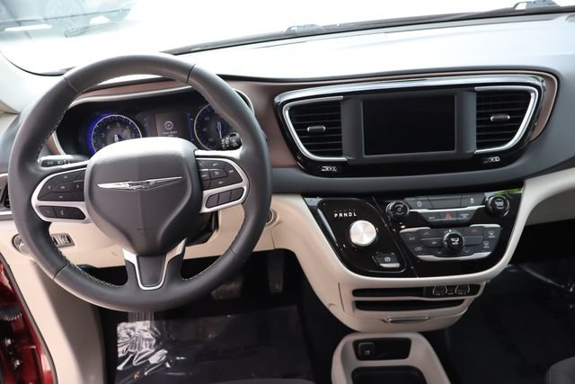 Used 2023 Chrysler Voyager LX FWD image 29