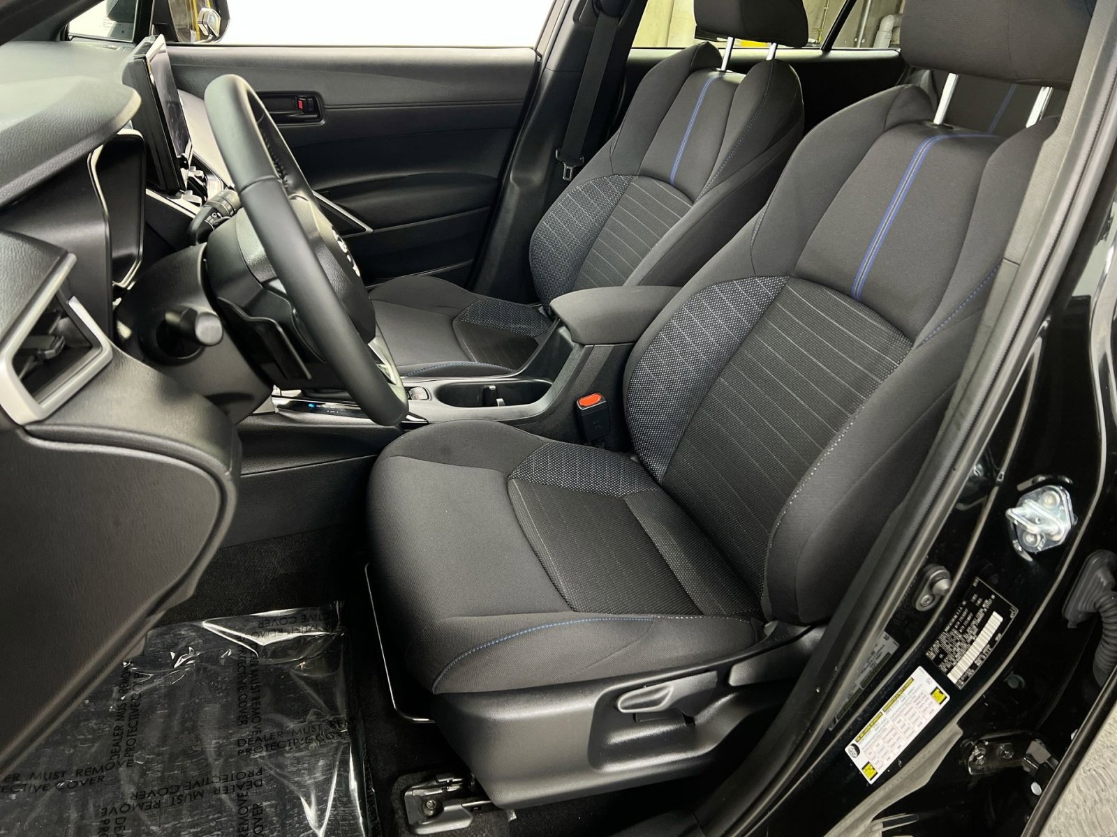 Used 2025 Toyota Corolla Cross AWD Hybrid image 17