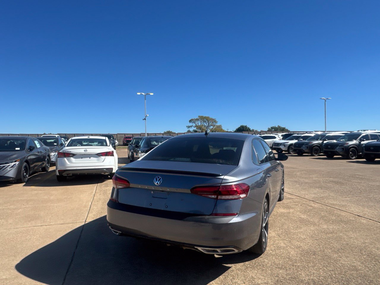 Used 2022 Volkswagen Passat 2.0T R-Line FWD image 23