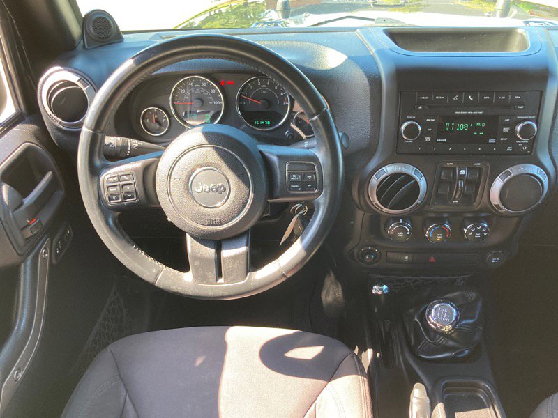 Used 2013 Jeep Wrangler Unlimited Sport image 8