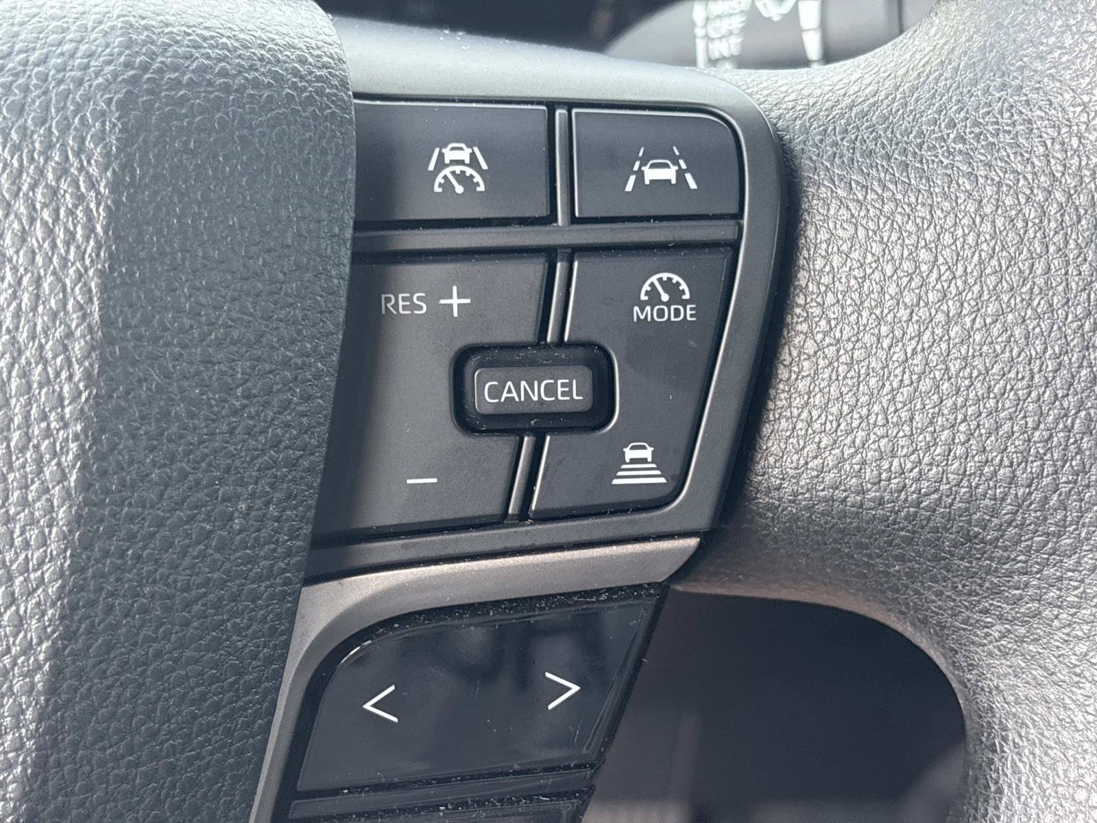 Used 2025 Toyota Camry LE FWD image 17