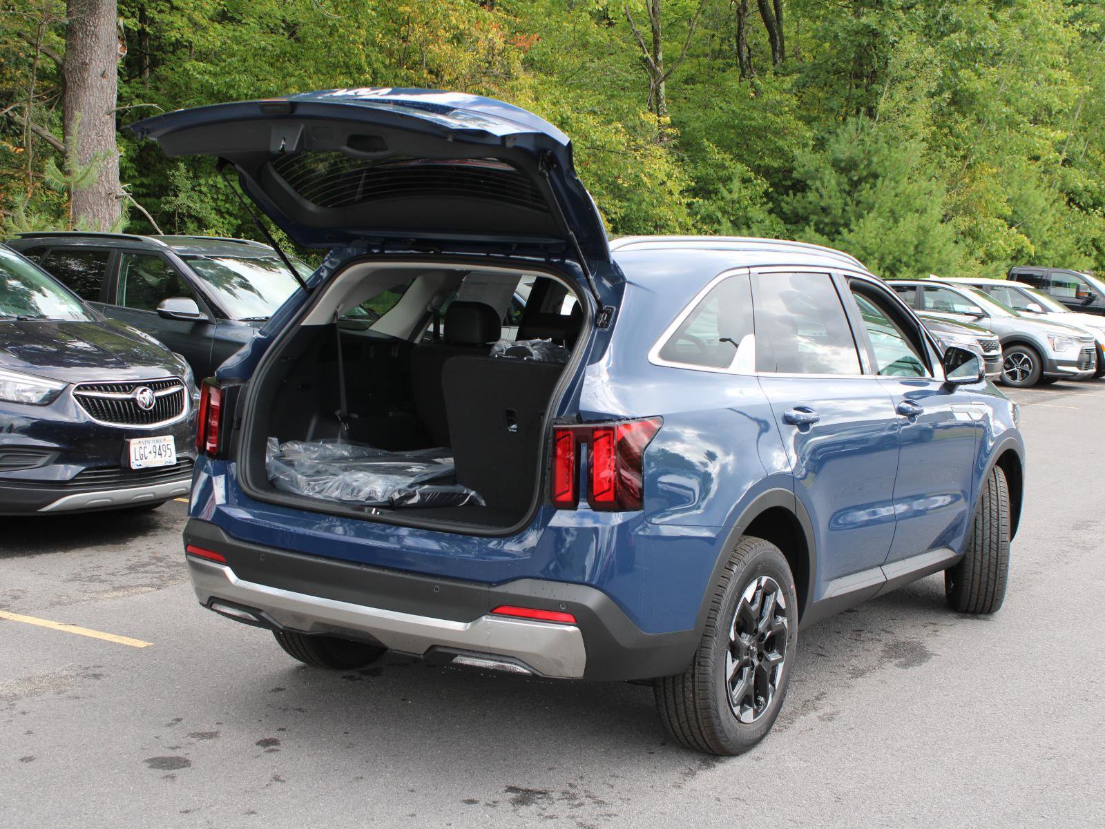 New 2026 Kia Sorento S image 9