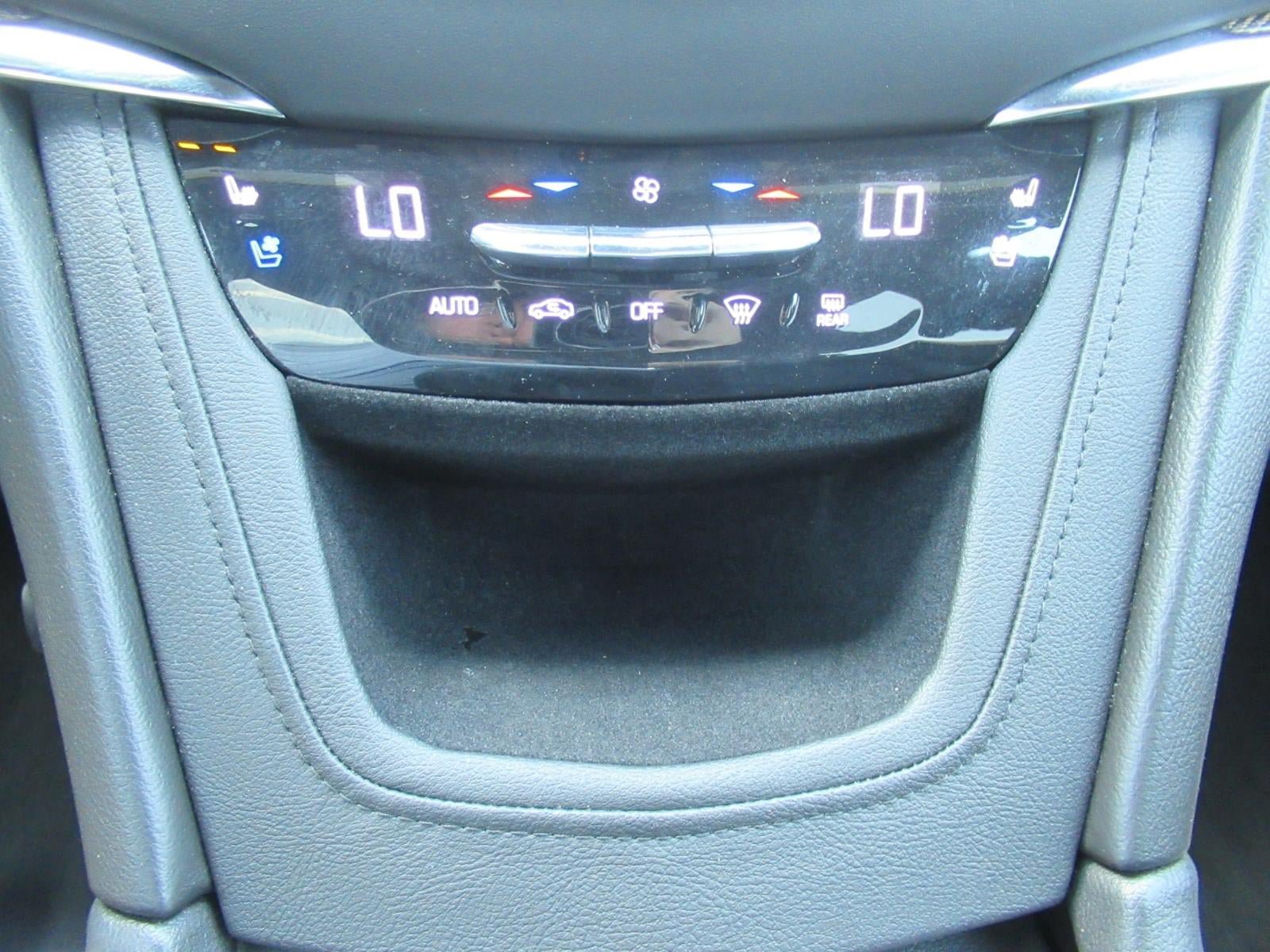 Used 2019 Cadillac XT5 Platinum AWD/4WD image 28