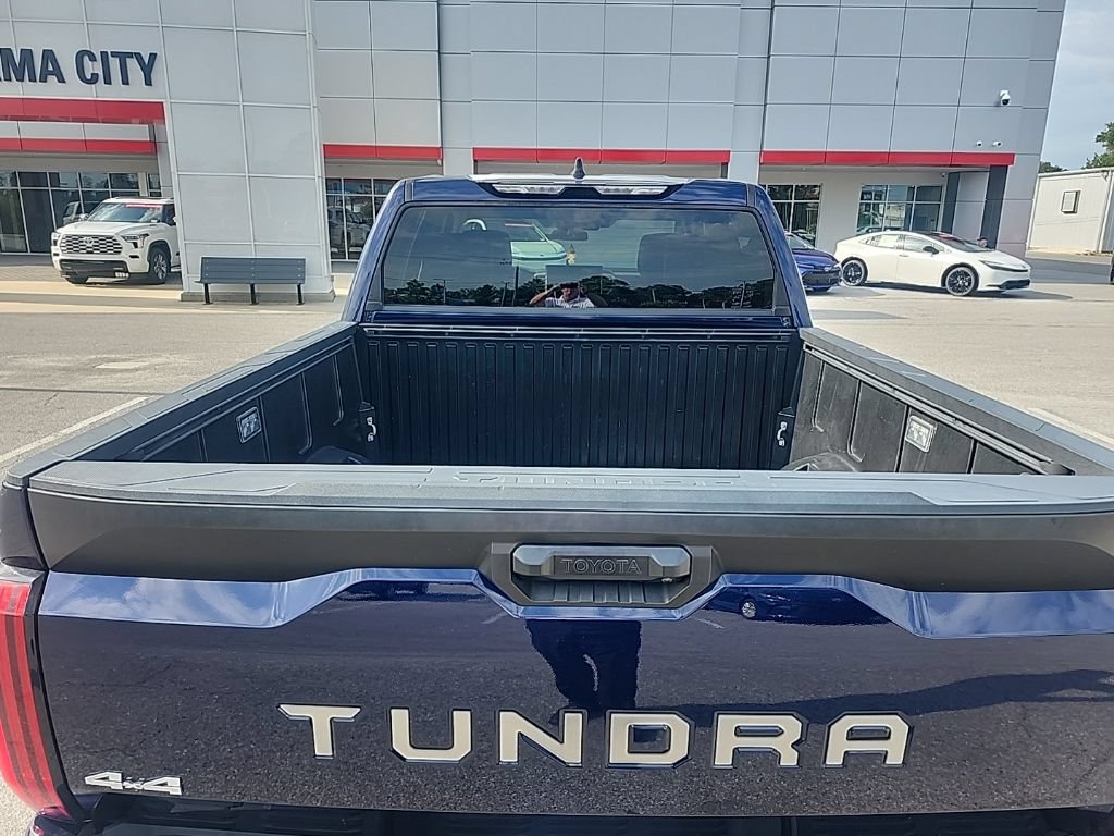 Used 2022 Toyota Tundra SR5 w/ SR5 Premium Package AWD/4WD image 27