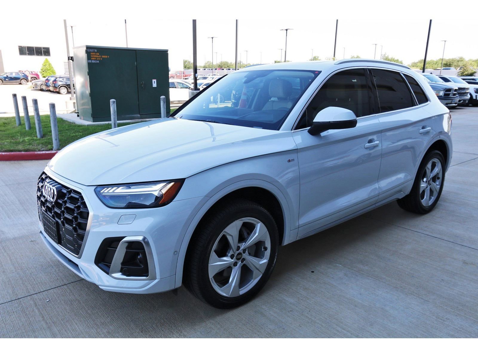 Used 2024 Audi Q5 2.0T Prestige AWD/4WD image 3