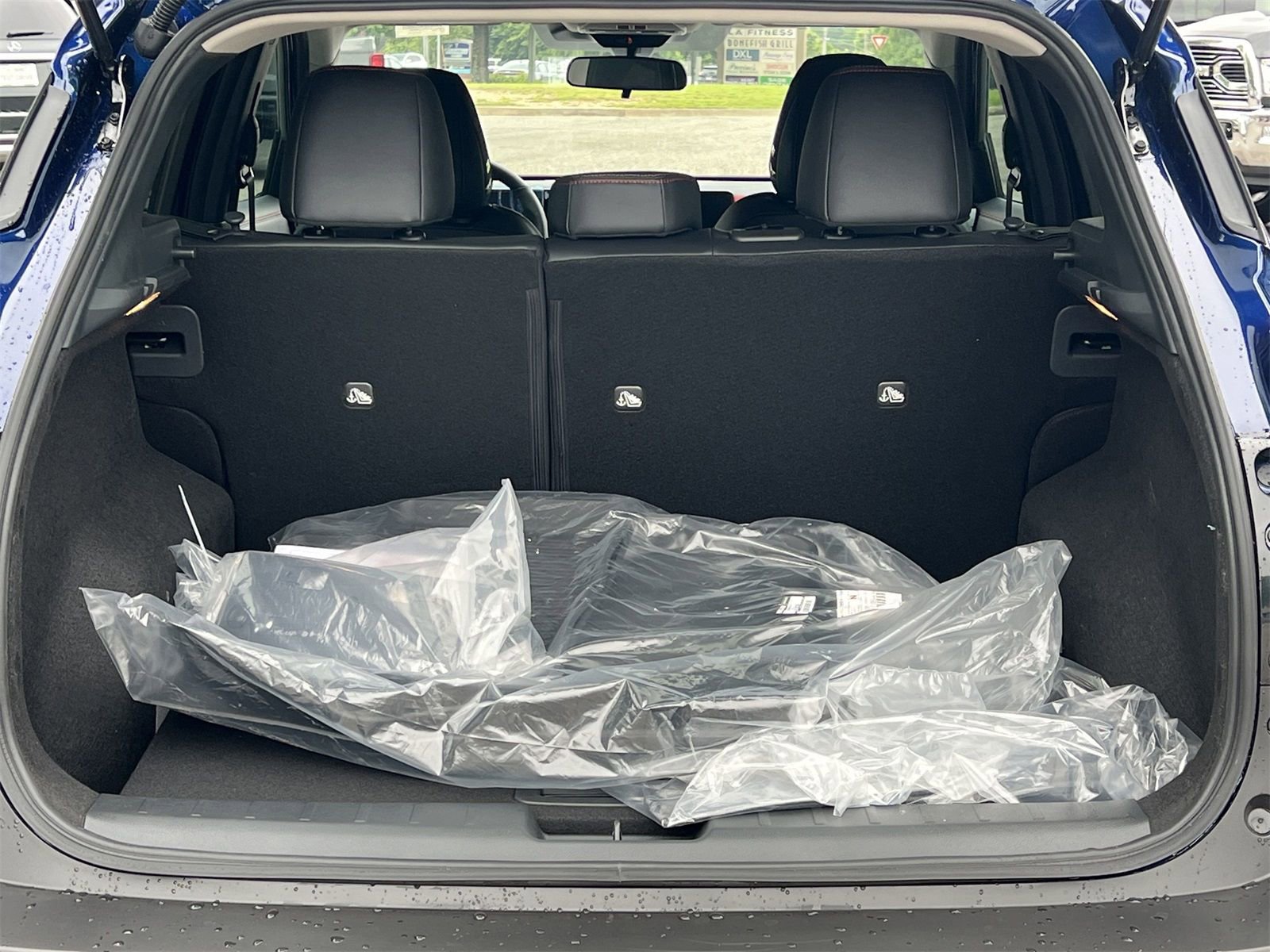 New 2025 Nissan Kicks SR w/ SR Premium Package image 24