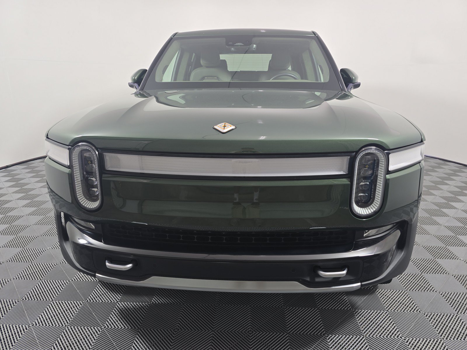 Used 2022 Rivian R1T Adventure AWD/4WD image 8
