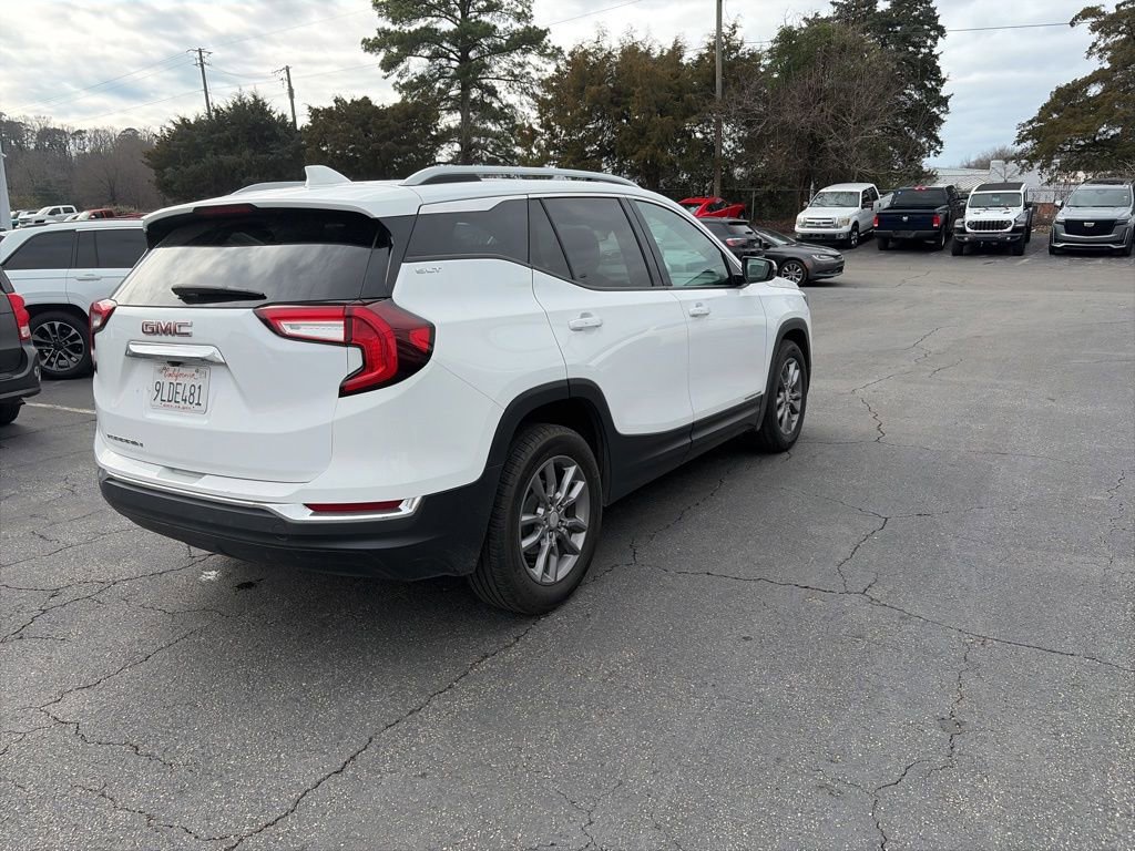 Used 2024 GMC Terrain SLT image 7
