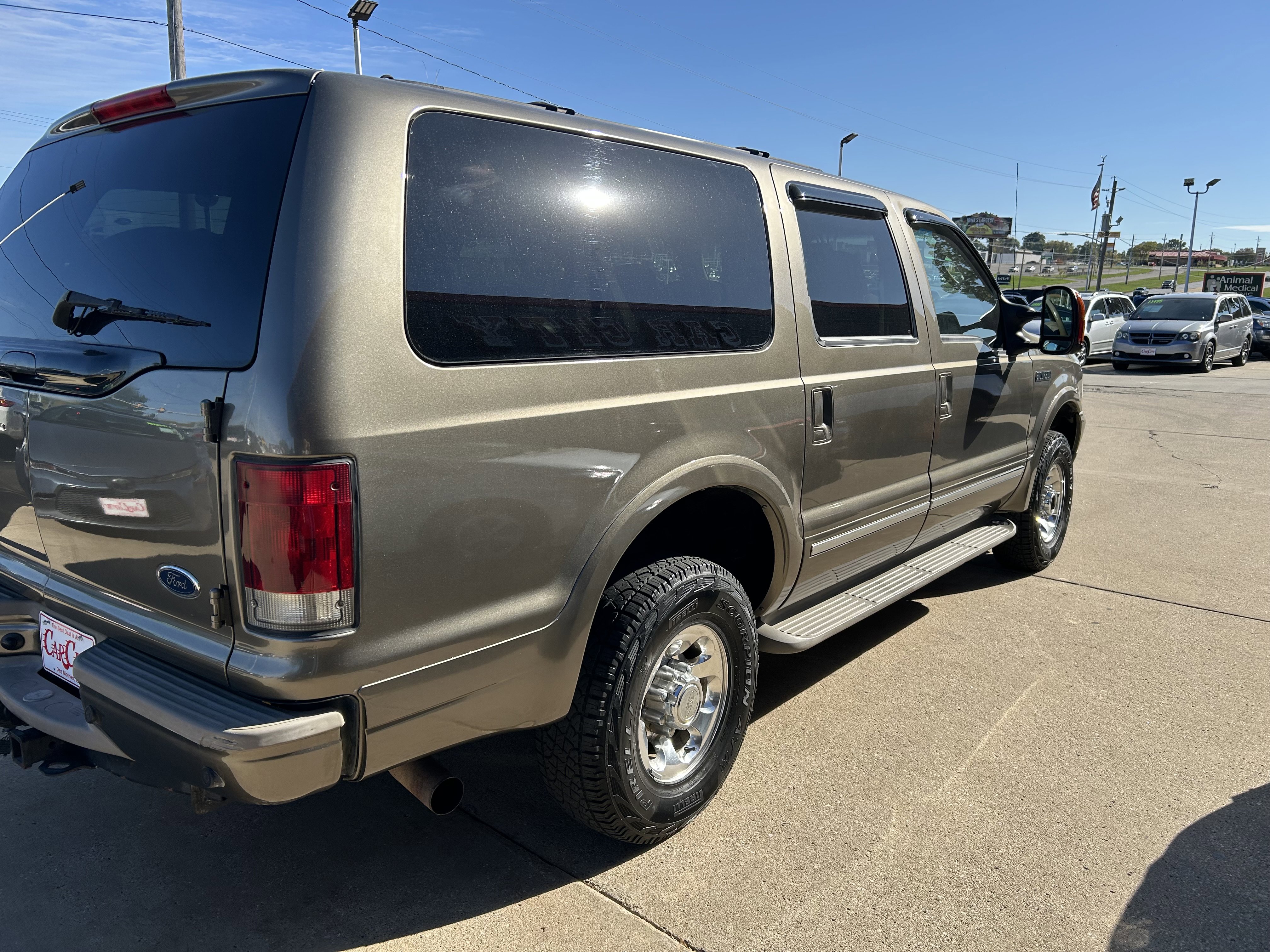 Used 2004 Ford Excursion Limited image 5