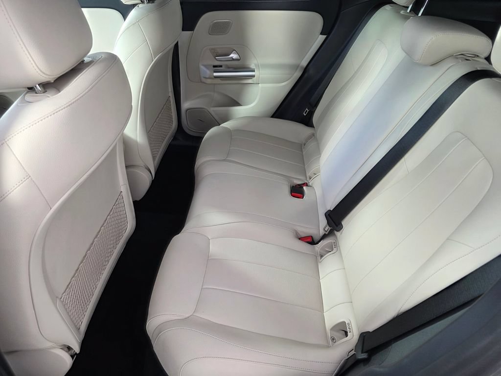 Certified 2025 Mercedes-Benz GLA 250 image 13