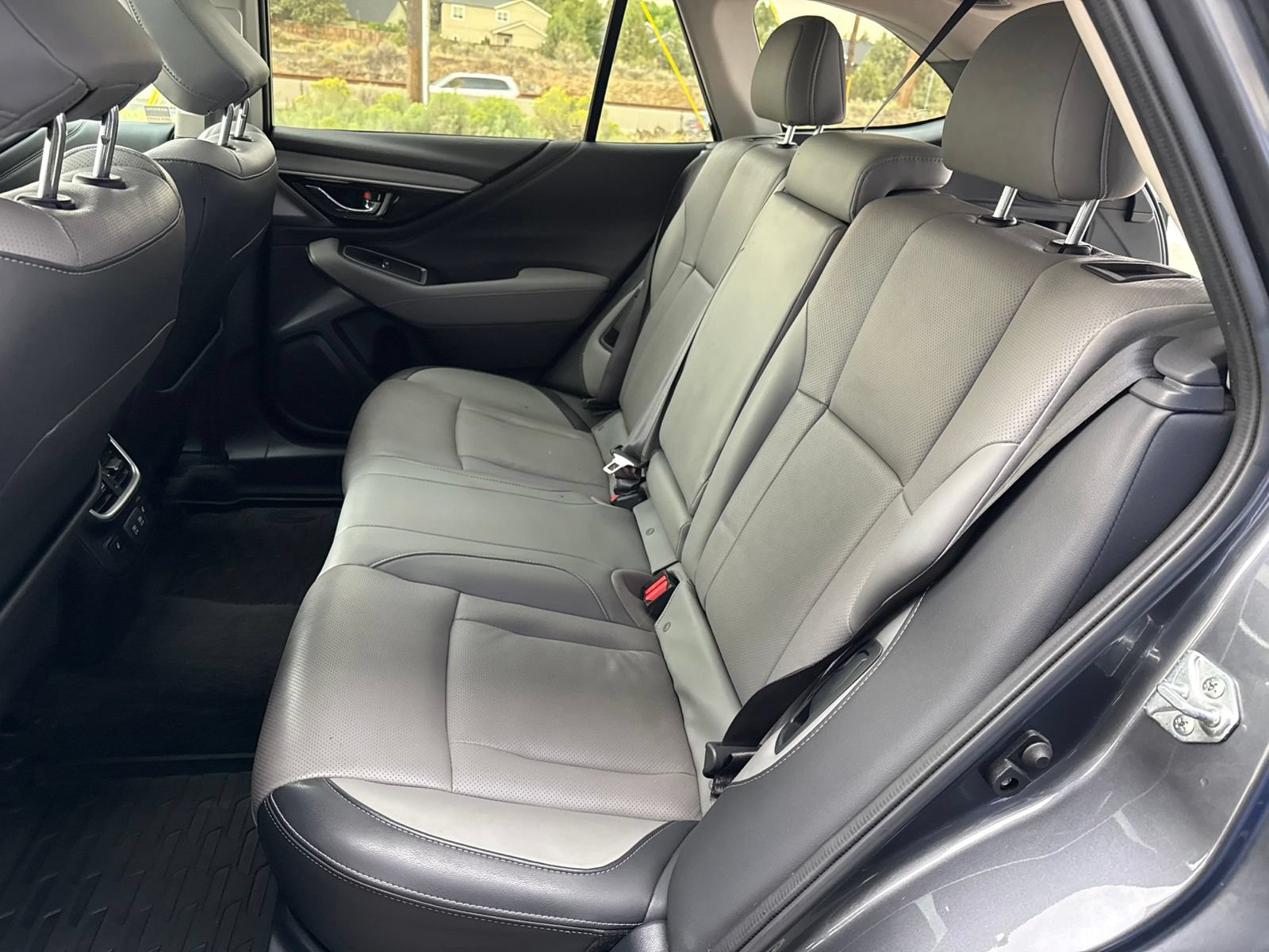 Used 2022 Subaru Outback Limited AWD/4WD image 21