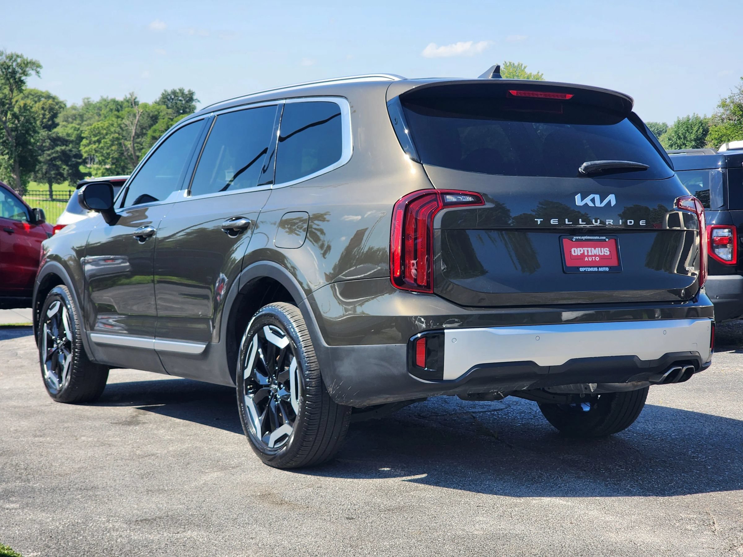 Used 2024 Kia Telluride S w/ S Sunroof Package AWD/4WD image 5