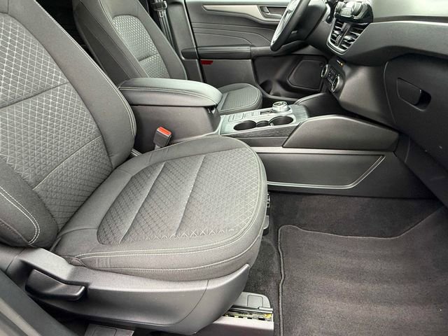 Used 2025 Ford Escape Active FWD image 17
