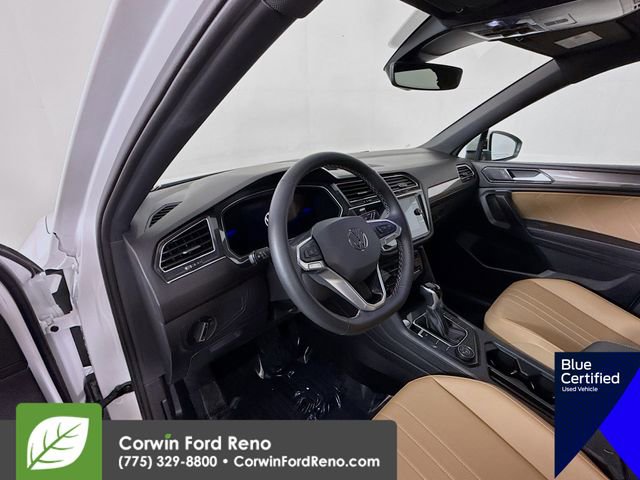 Used 2024 Volkswagen Tiguan SE image 11