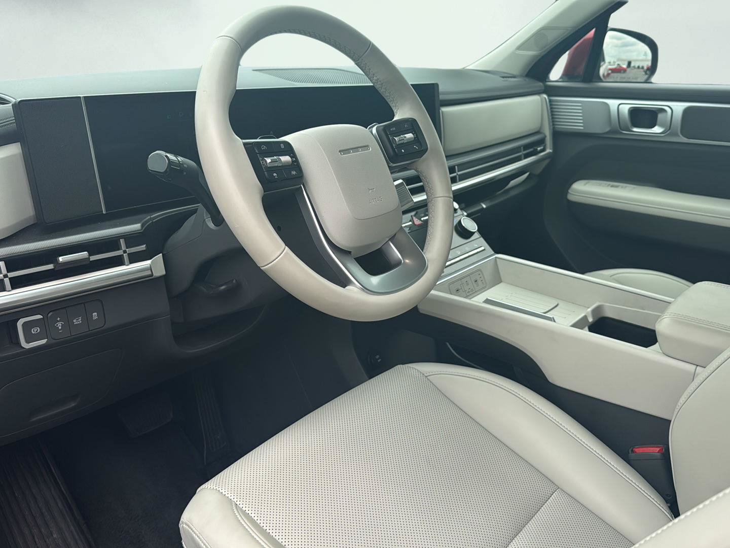 Used 2026 Hyundai Santa Fe SEL AWD/4WD image 2
