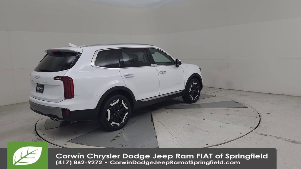 Used 2025 Kia Telluride S FWD image 15