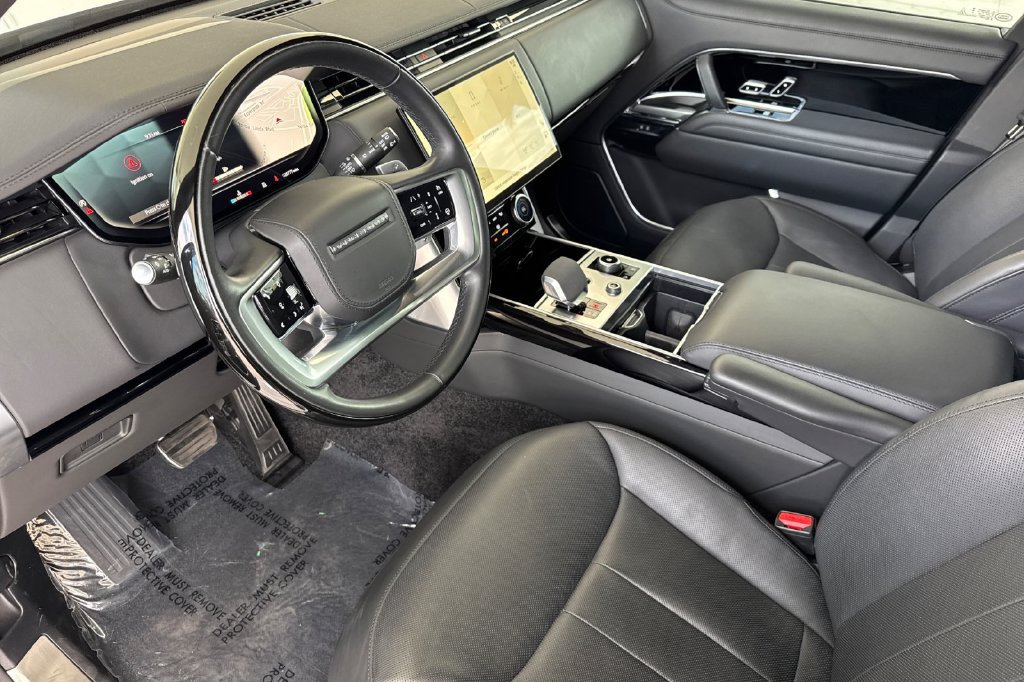 Used 2023 Land Rover Range Rover SE AWD/4WD image 3