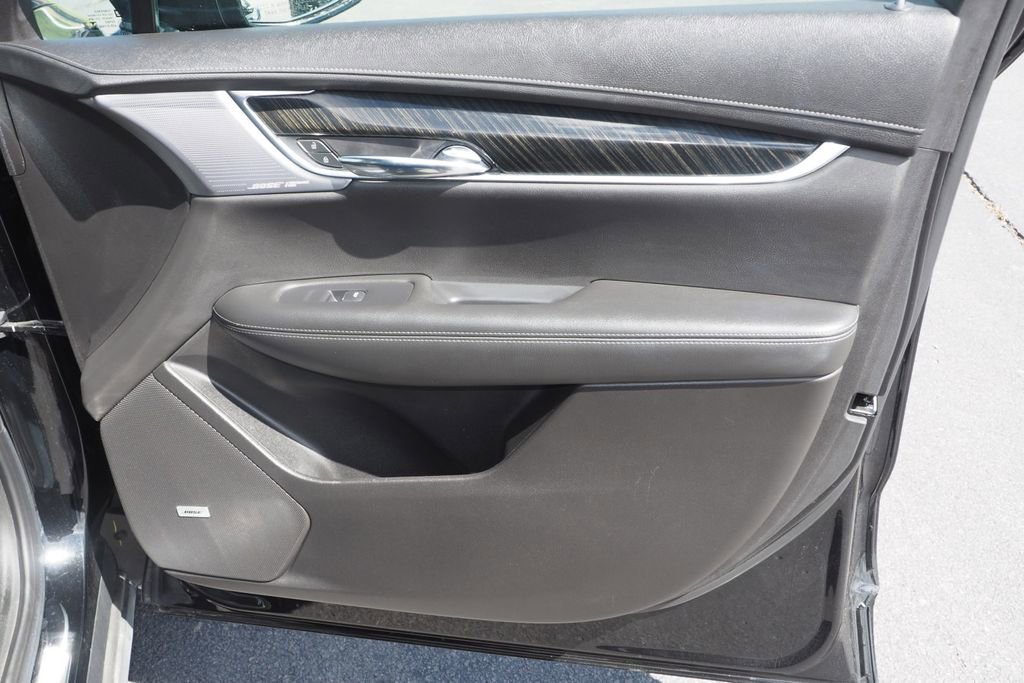 Used 2020 Cadillac XT6 Premium Luxury image 24