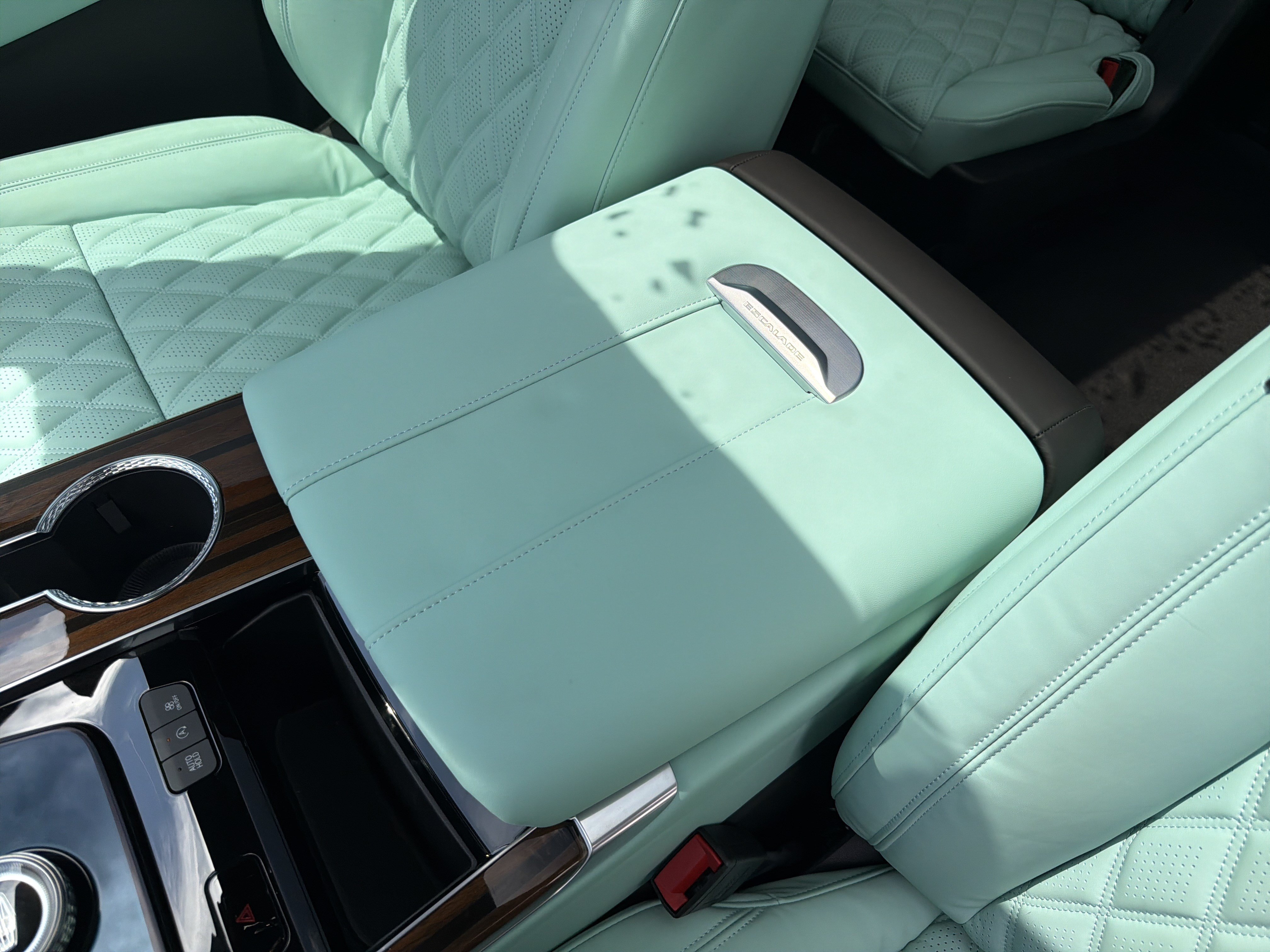 Used 2026 Cadillac Escalade Platinum Sport w/ LPO, Floor Liner Package AWD/4WD image 45