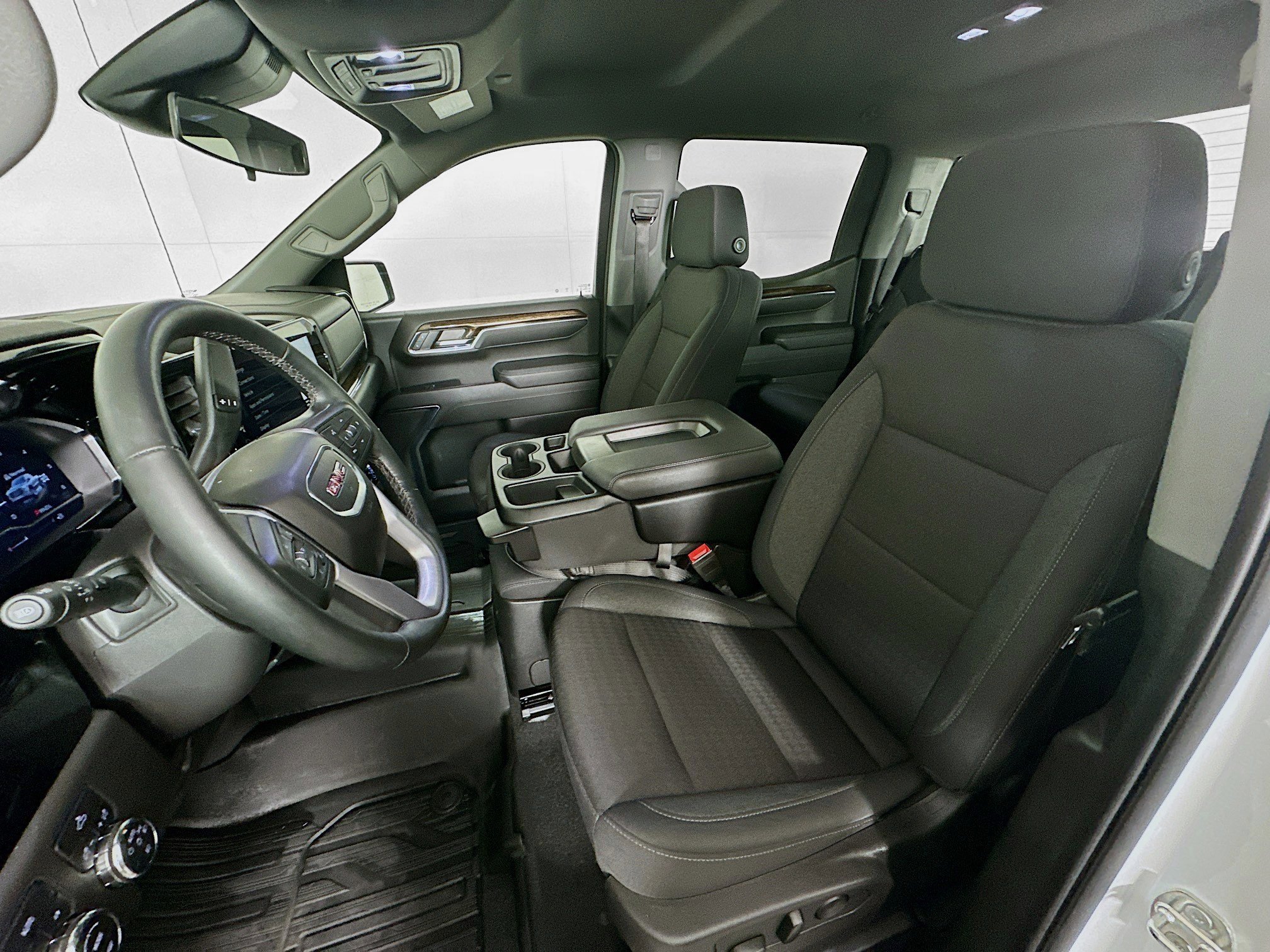 Used 2024 GMC Sierra 1500 Elevation w/ LPO, Elevation Black Package image 13