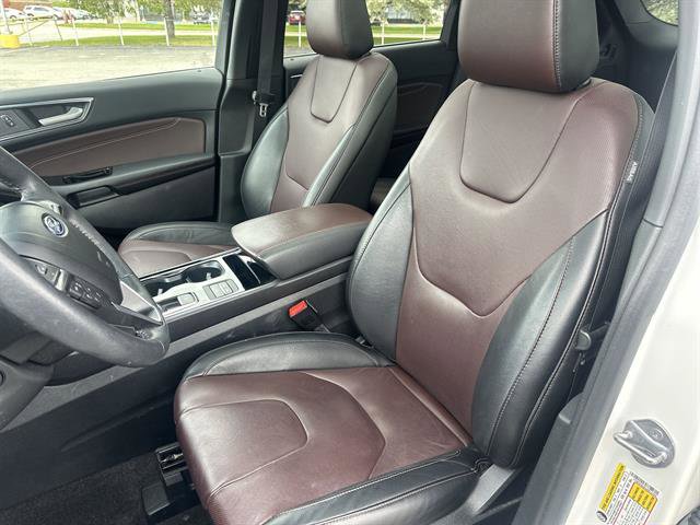 Used 2020 Ford Edge Titanium w/ Equipment Group 301A AWD/4WD image 13