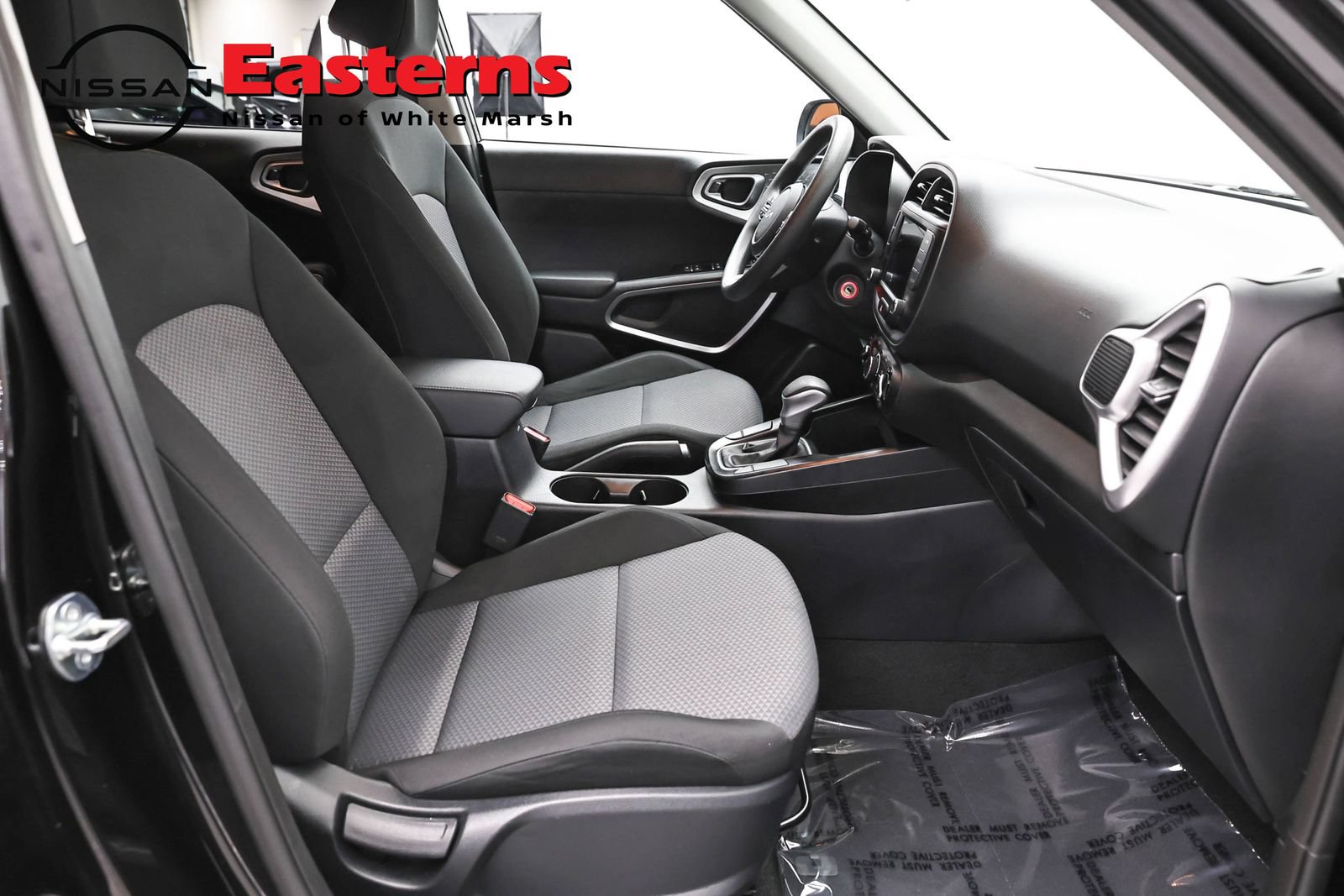 Used 2025 Kia Soul LX w/ LX Technology Package FWD image 23