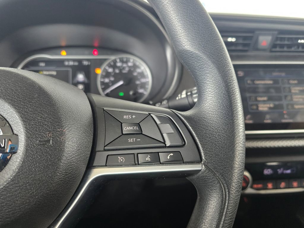 Used 2020 Nissan Kicks SV image 19