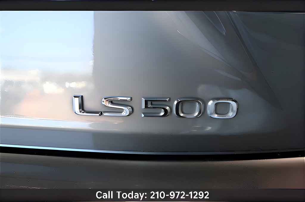 Used 2022 Lexus LS 500 RWD image 9