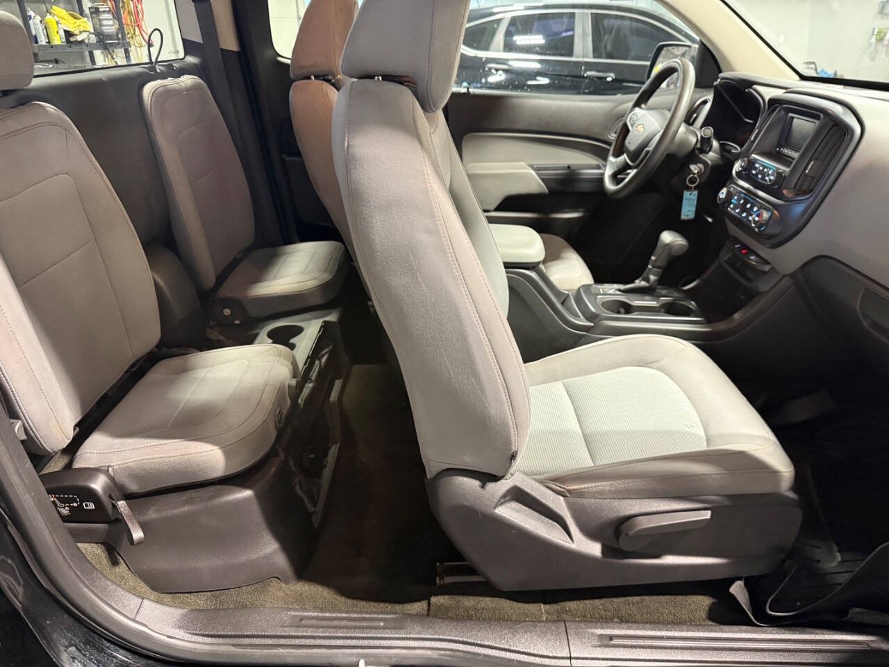 Used 2015 Chevrolet Colorado W/T w/ WT Convenience Package RWD image 15