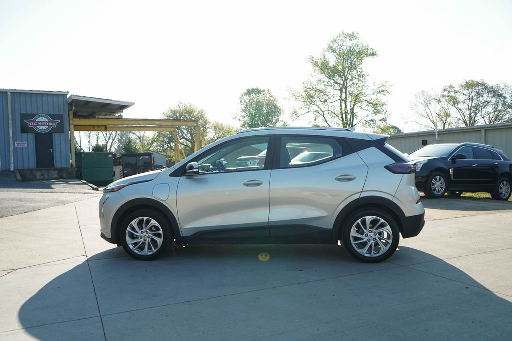 Used 2023 Chevrolet Bolt EUV LT image 17