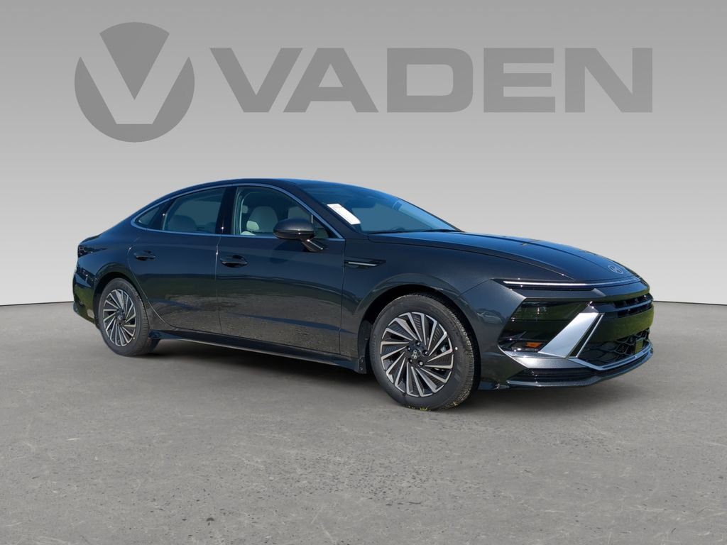 New 2025 Hyundai Sonata SEL image 1