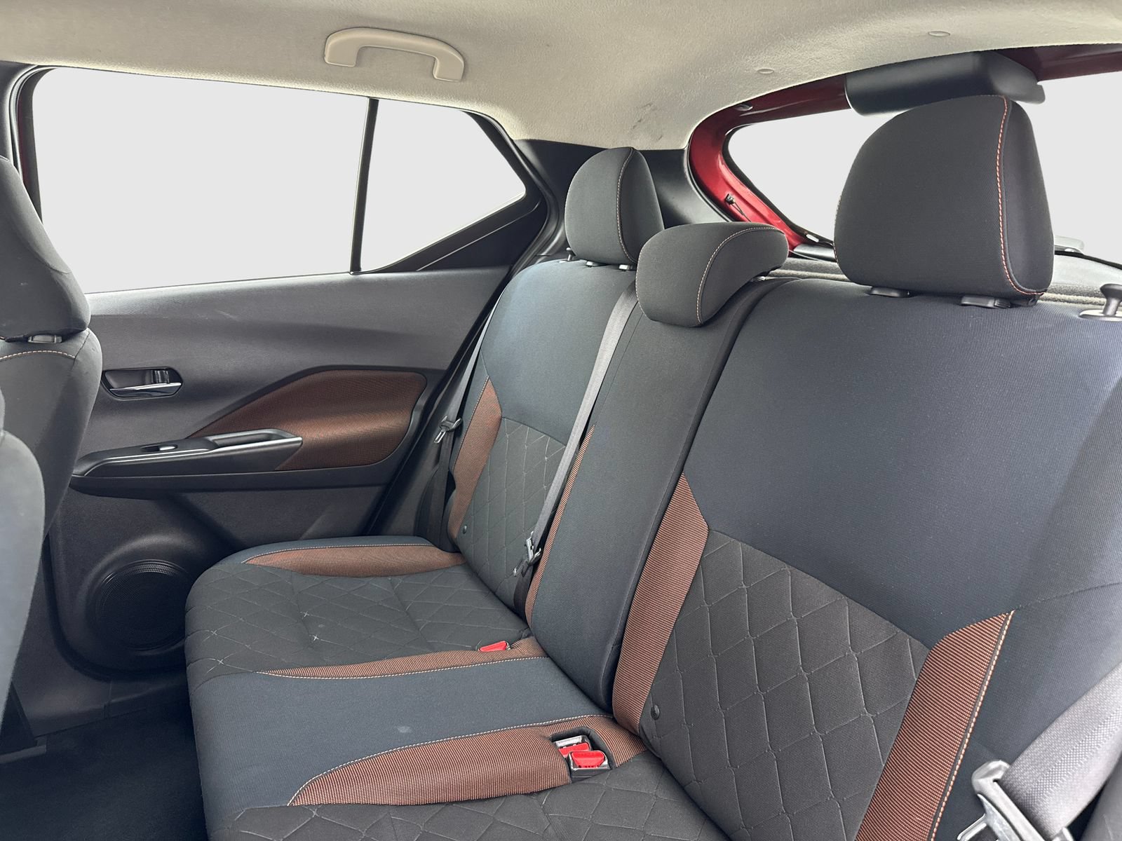 Used 2018 Nissan Kicks SR FWD image 35