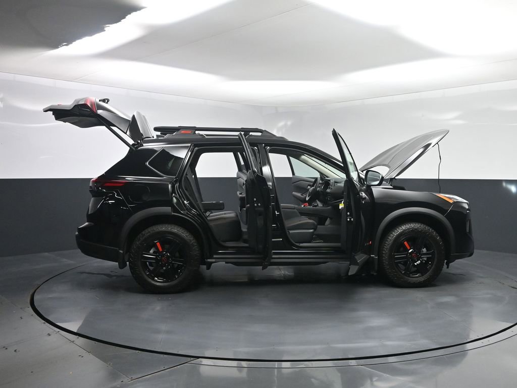 New 2026 Nissan Rogue SV image 32