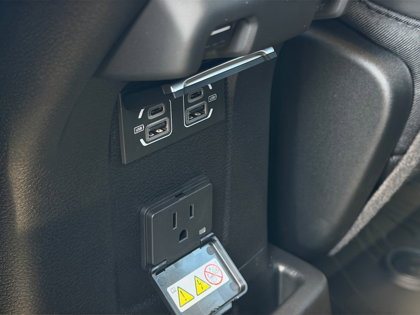 New 2026 Jeep Wrangler Unlimited Rubicon image 17