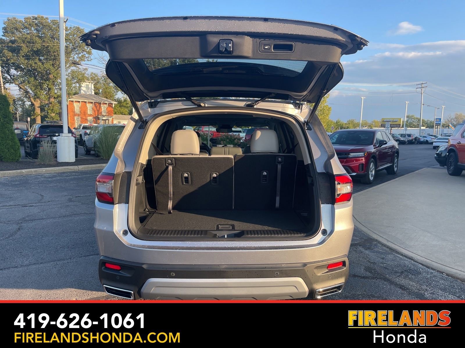 New 2025 Honda Pilot Touring image 17