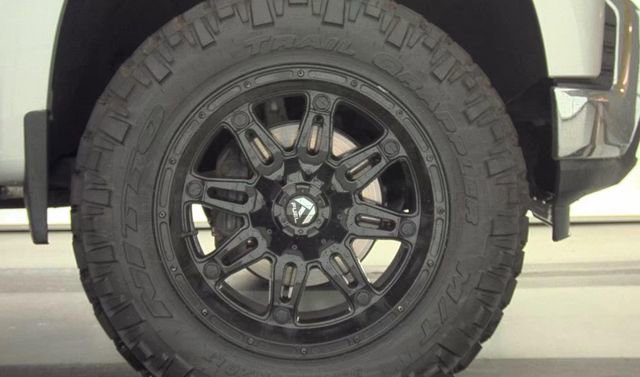 Used 2019 Chevrolet Silverado 1500 LT w/ All-Star Edition image 9