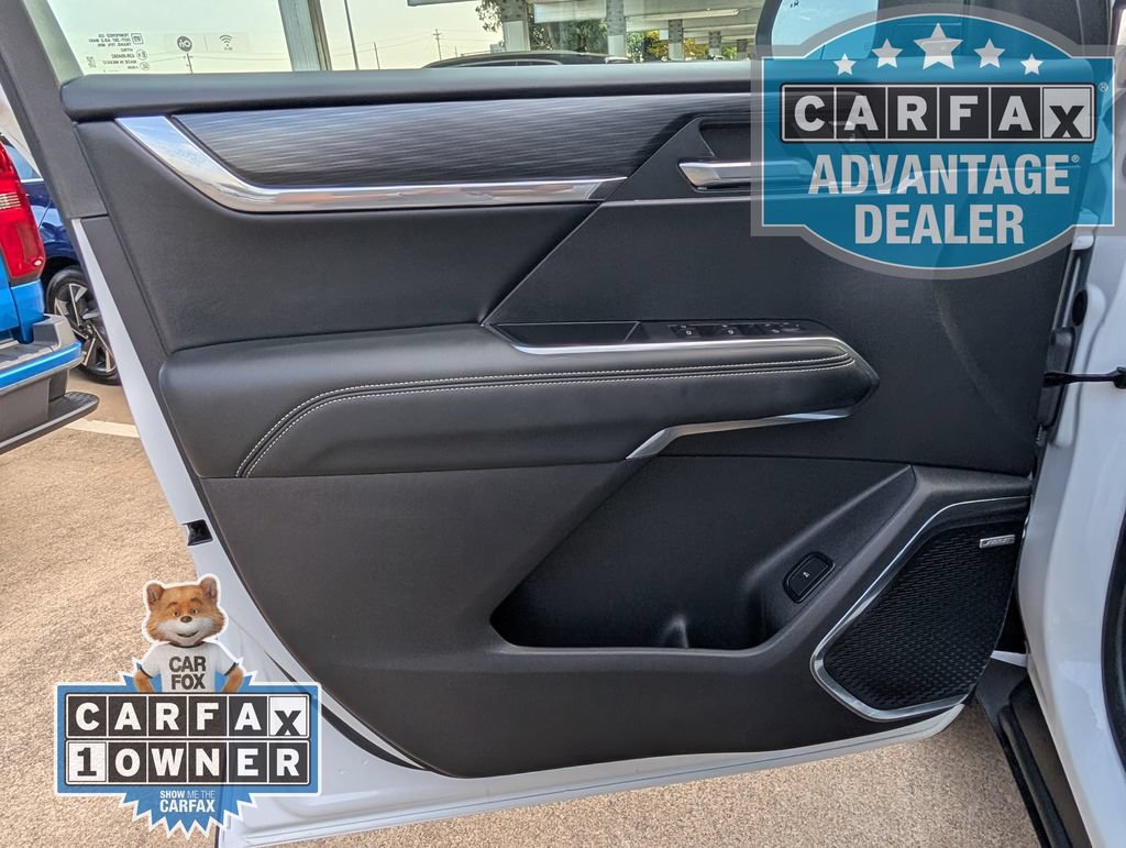 Used 2025 GMC Acadia Elevation FWD image 16
