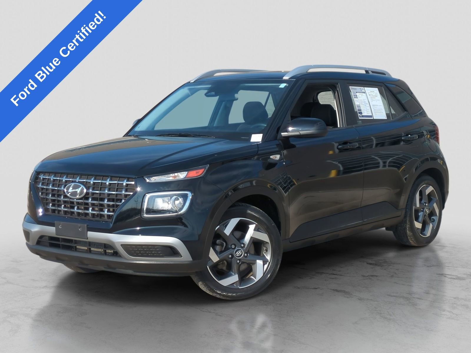 Used 2023 Hyundai Venue SEL image 1